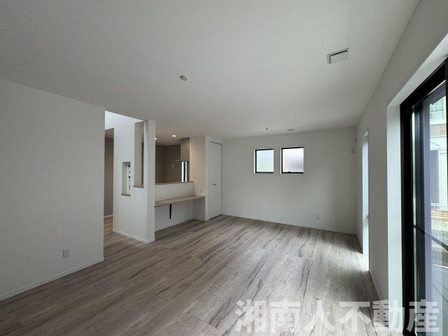 高座郡寒川町宮山の中古一戸建の居間・リビング