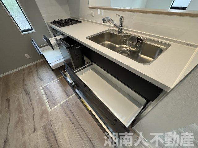 高座郡寒川町宮山の中古一戸建のキッチン|コンパクトなキッチンで掃除もラクラク