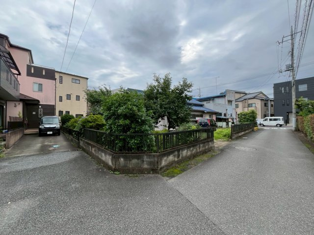 売地　川越市藤間の前面道路含む現地写真