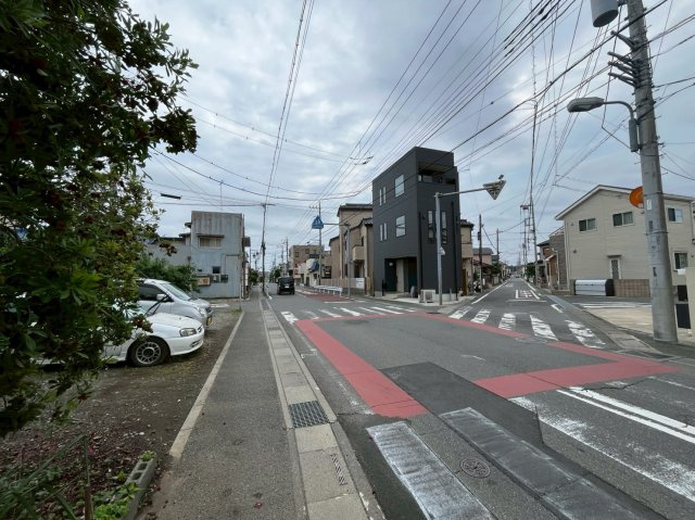 売地　川越市藤間の前面道路含む現地写真