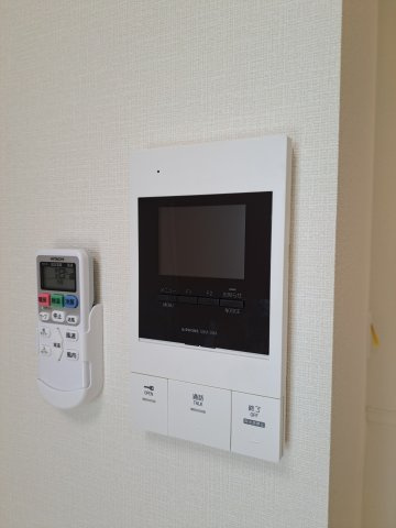 【セキュリティ】 | ｃｈａｒｍｅ・ｔｏｉｔ | TV付きインターホンでセキュリティ面も安心です
