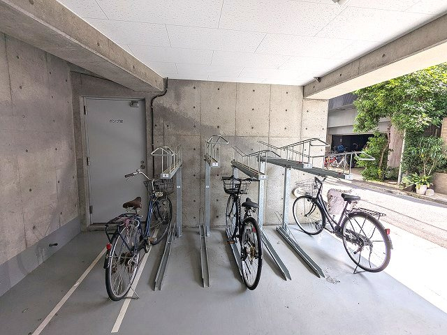 LUMIEC NEGISHIの設備|屋根付き自転車置き場です