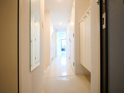 【玄関】 | SERENiTE谷四 | シンプルで使いやすい玄関です