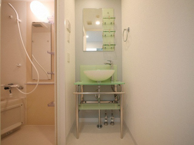 【洗面所】 | SERENiTE谷四 | 独立洗面台です