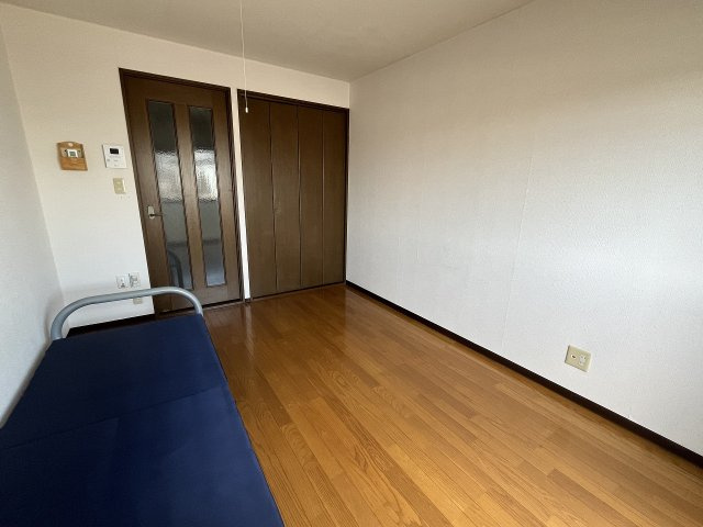 エルコーポの洋室