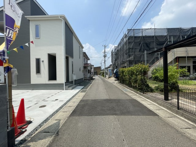 新築戸建・建売　福島市森合丹波谷地　Livele Garden　全1棟の前面道路含む現地写真