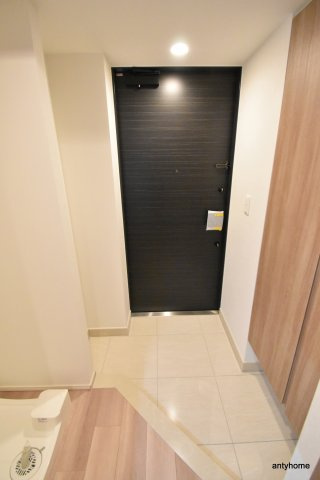 ルネフラッツ谷町四丁目　仲介手数料無料の玄関