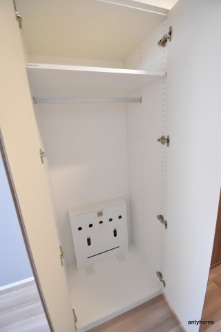 ルネフラッツ谷町四丁目　仲介手数料無料の収納