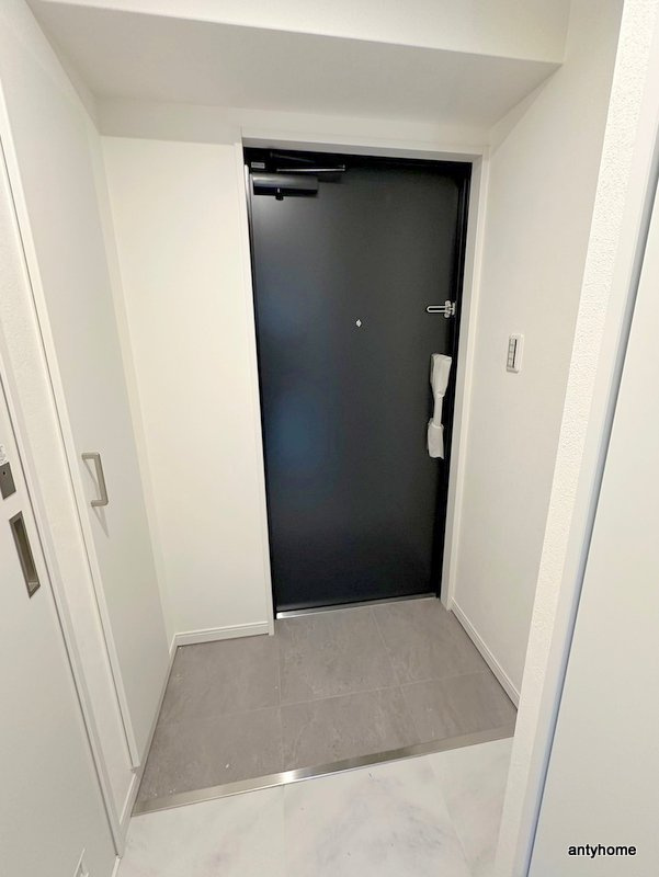 アートレジデンス上町　仲介手数料無料の玄関