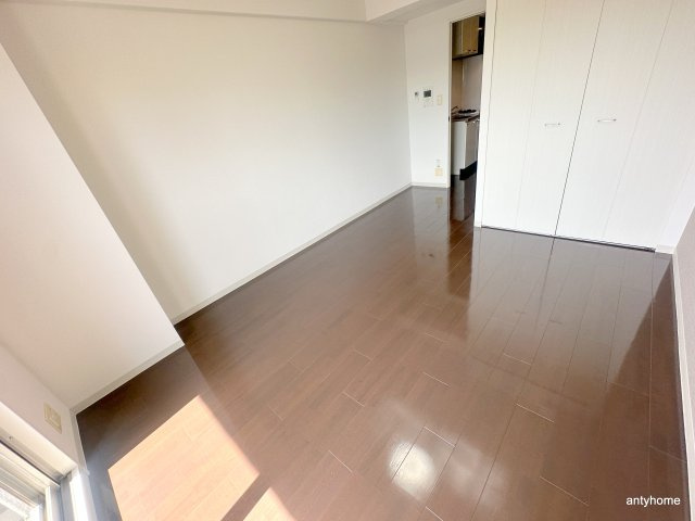 ルクレ難波　仲介手数料無料の居間・リビング