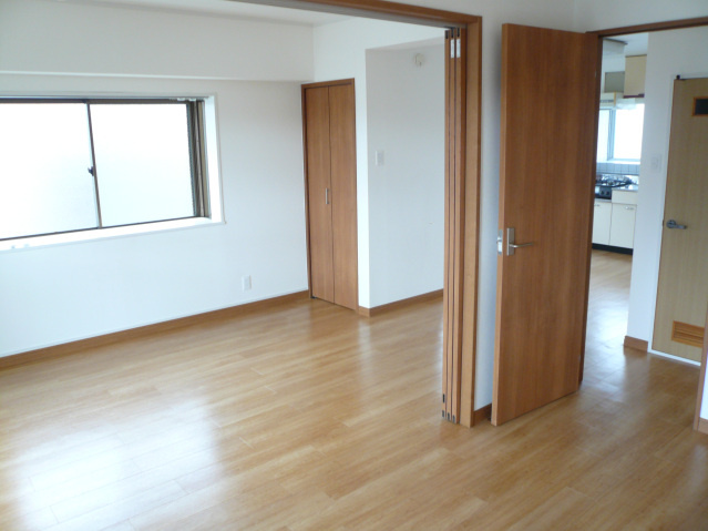 北野ビルの居間・リビング