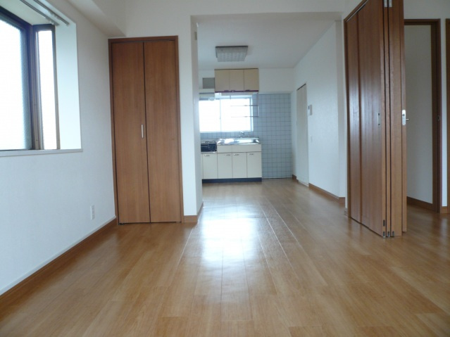 北野ビルの居間・リビング