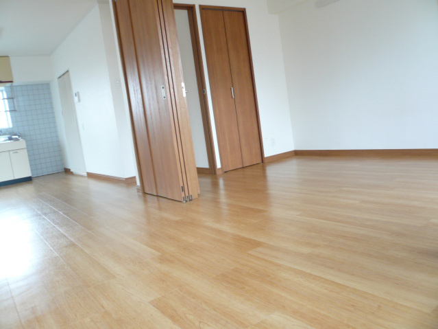 北野ビルの居間・リビング