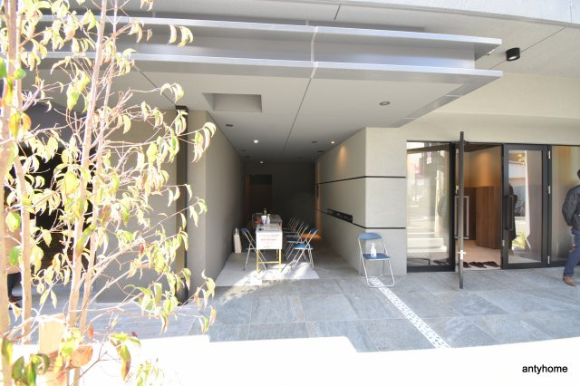 アーバネックス大阪天満橋　仲介手数料無料のエントランス