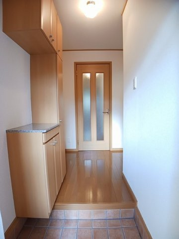 トゥジュールヴェールの玄関