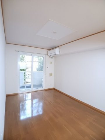 トゥジュールヴェールの居間・リビング