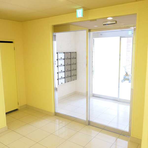 ﾗﾑｱﾝﾄﾞｴﾇｴﾝﾀ-ﾌﾟﾗｲｽﾞのロビー