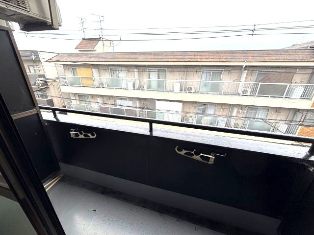 サンシャイン喜志のバルコニー