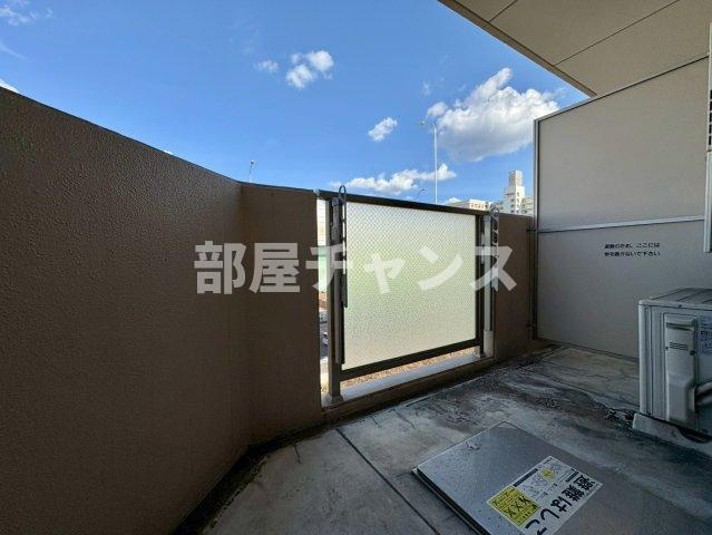 名古屋市中川区山王３丁目の賃貸マンションのバルコニー