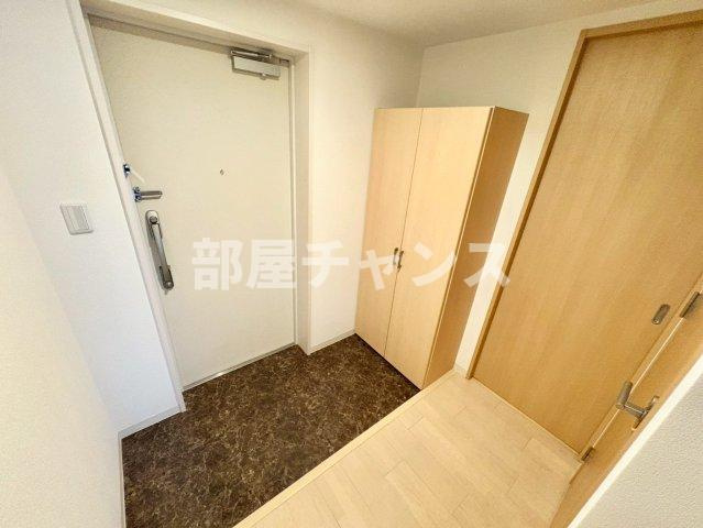 名古屋市中川区山王３丁目の賃貸マンションの玄関