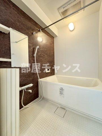 名古屋市中川区山王３丁目の賃貸マンションの浴室