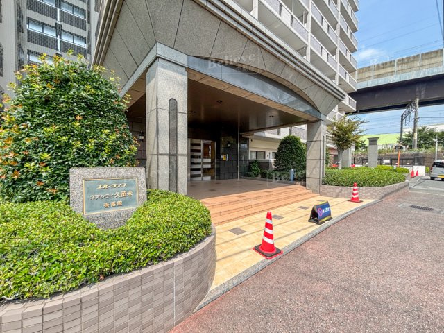 エバーライフネアシティ久留米壱番館のエントランス|オートロック付きのエントランスです★