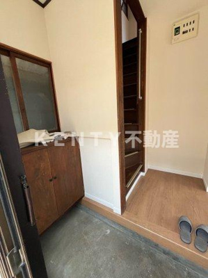 【玄関】 | 西六郷3丁目戸建て | ゆったりとした玄関です