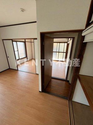 【居間・リビング】 | 西六郷3丁目戸建て | ゆったりとした居間です