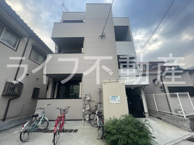 CRASTINE岩田町5丁目の外観