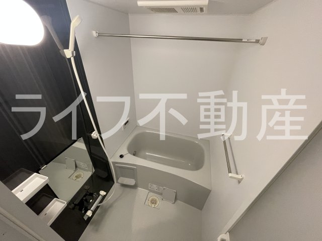 CRASTINE岩田町5丁目の浴室|お風呂です