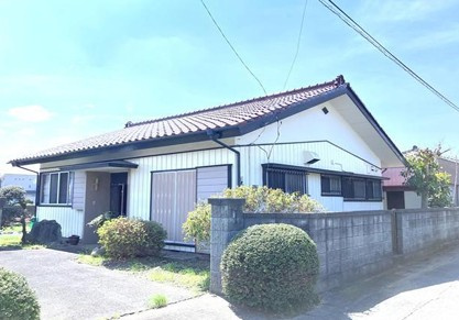 【中古】鶴ヶ島市太田ヶ谷平屋中古住宅の外観|敷地100坪超え☆
陽当り良好のゆとりある平屋です！