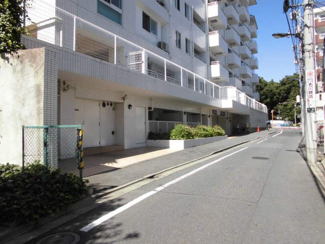 APAガーデンズ新宿戸山公園の外観