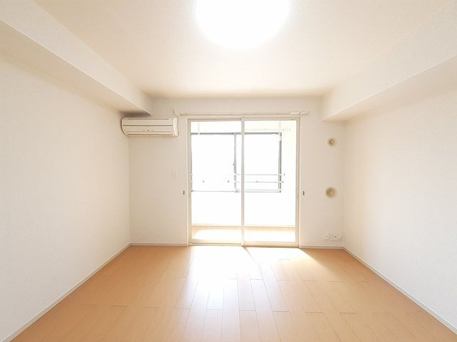 サニーⅠの居間・リビング|ゆったりとした居間です