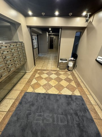 レジディア文京千石Ⅱのエントランス