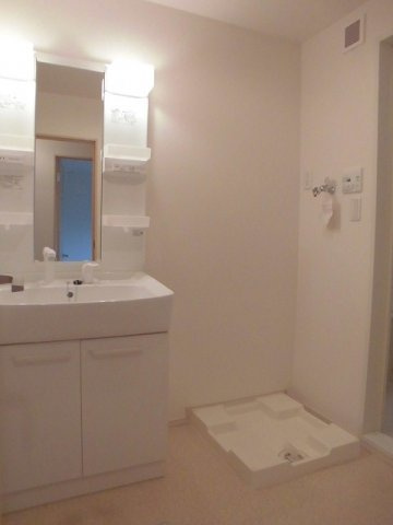 パパグラッチェ　Ｂの洗面所|忙しい朝には欠かせない洗面所です