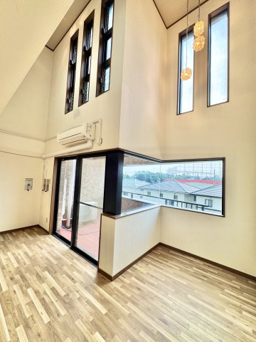 ディアレスト四ツ池の居間・リビング