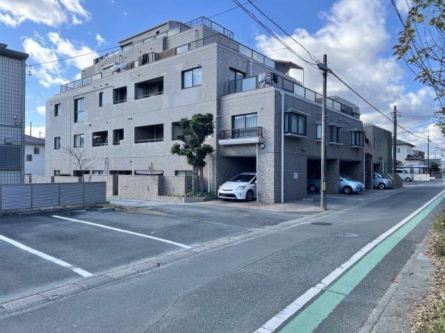 ディアレスト四ツ池の外観