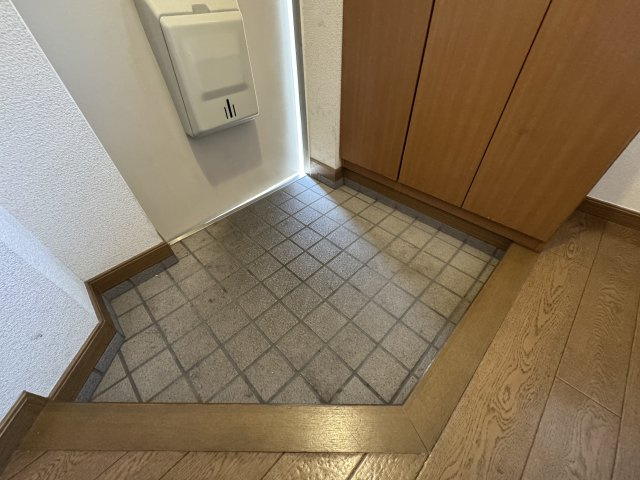 エントピア名和北Cの玄関