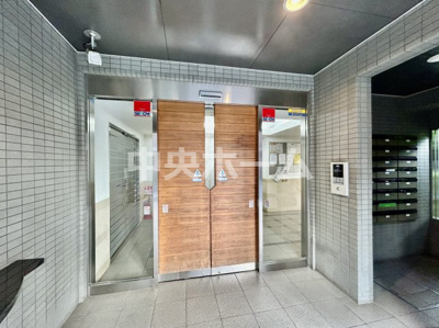 【防犯設備】 | エヴァーグリーン立石 | 【オートロック】オートロックシステムでセキュリティ充実。当たり前ですが、安全で安心して暮らすのって大事ですよね。お探しのご条件でオートロック付きの物件を探す方も多いですがやはりセキュリティは大事です。