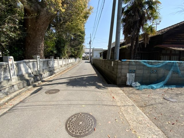 八雲町　売土地の前面道路含む現地写真