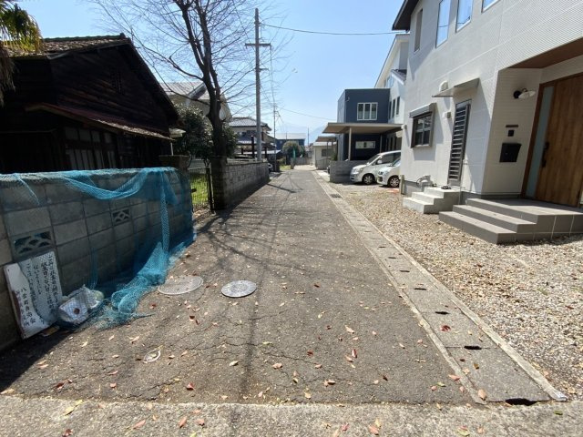 八雲町　売土地の前面道路含む現地写真
