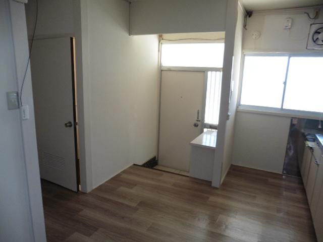 坂田アパート 102号の玄関