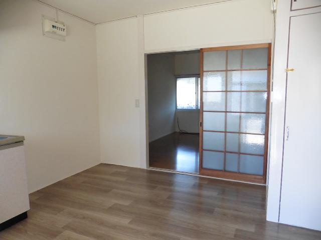 坂田アパート 102号の居間・リビング