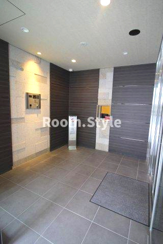 オープンレジデンシア神楽坂並木通りのエントランス