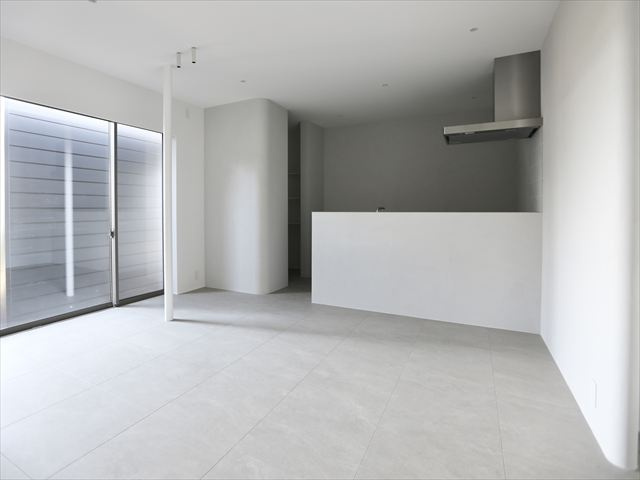 【居間・リビング】の画像