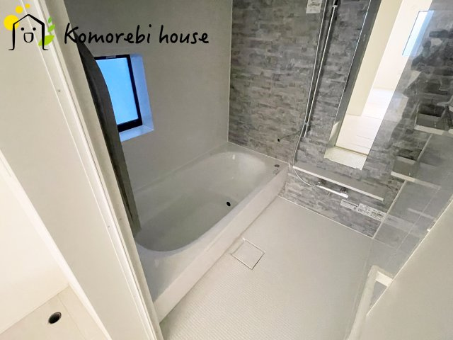 鴻巣市大芦　新築一戸建て　グラファーレ　01の浴室|きれいなお風呂です