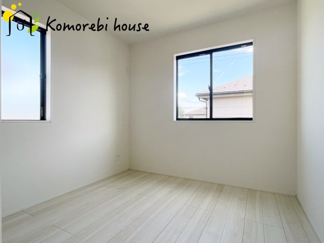 鴻巣市大芦　新築一戸建て　グラファーレ　01の洋室|スタンダードな洋室です