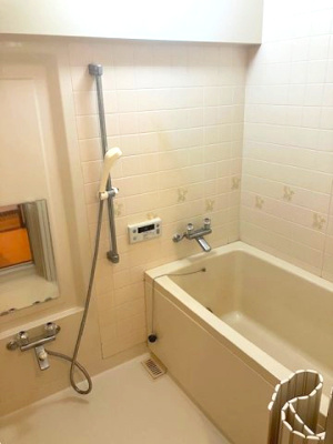 【浴室】 | ライオンズマンション大阪狭山弐番館 | 清潔感のあるバスルーム！ゆっくりとお湯に浸かって一日の疲れを癒していただけます。