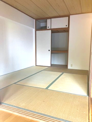 【和室】 | ライオンズマンション大阪狭山弐番館 | 足を伸ばす事のできる6帖和室は寛ぎの空間！来客が泊まる際も、布団を敷いておもてなしすることが可能です。