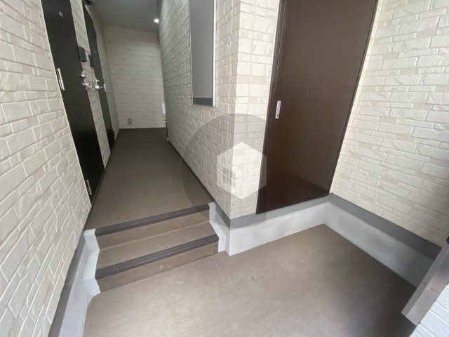 LEPUS御厨Bのロビー